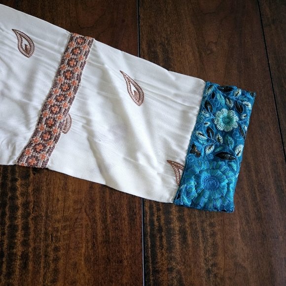 Embroidered Ivory Brown Top Shirt Long Kurti Viscose Size Medium - Picture 8 of 8